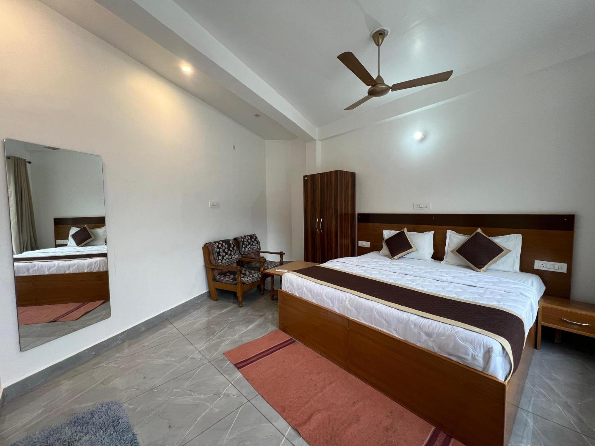 Hotel Manikut Rišikéš Exteriér fotografie